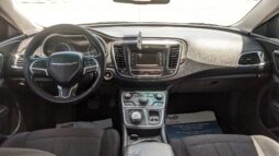 Chrysler 200 very good condition full